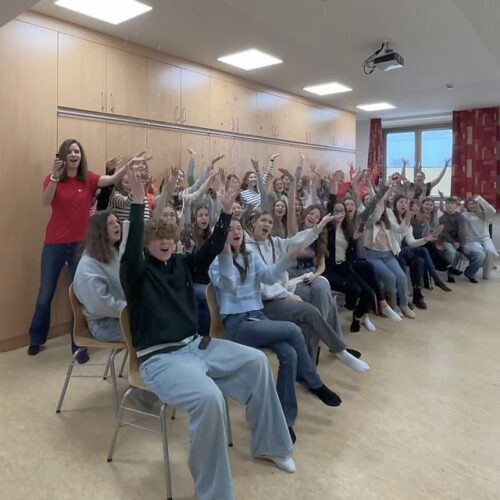 Handyexperiment an der BAfEP Amstetten: 41 Schülerinnen und Schüler stellten sich der Herausforderung